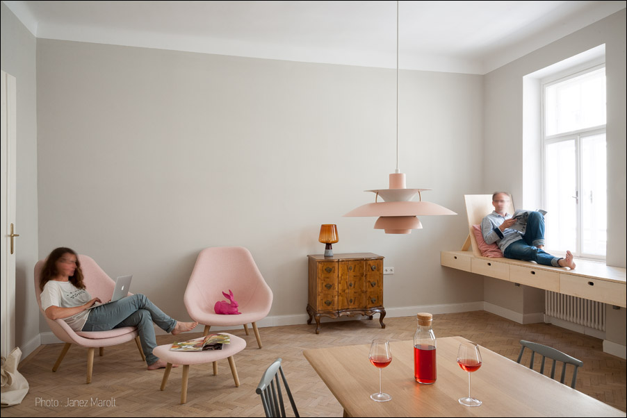 Kombinat arhitekti - stanovanje na Dunaju - dnevna soba z jedilnico